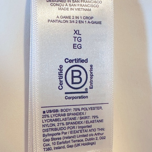 ATHLETA - NWOT -A Game 2 In 1 Crop In White. Size XL - Picture 15 of 15